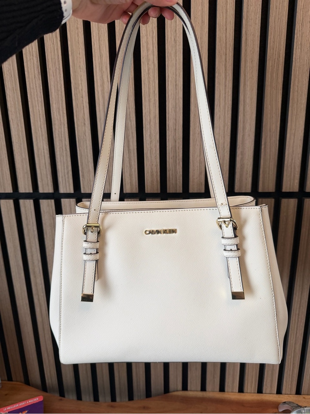 Calvin Klein White/Ivory Tote Bag 🤍 Structured Shoulder with Gold Hardware